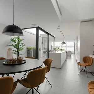 Sky & 2 - Free Parking - Free Bikes - Evcharging Ferienhaus Brügge